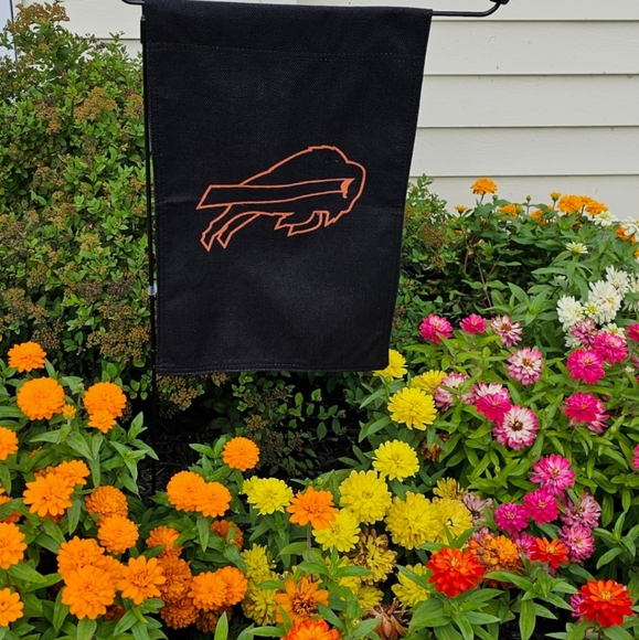 Buffalo Bills Halloween Garden Sign 12'x18' Double Sided  Post Included ●NEW● - Picture 2 of 7